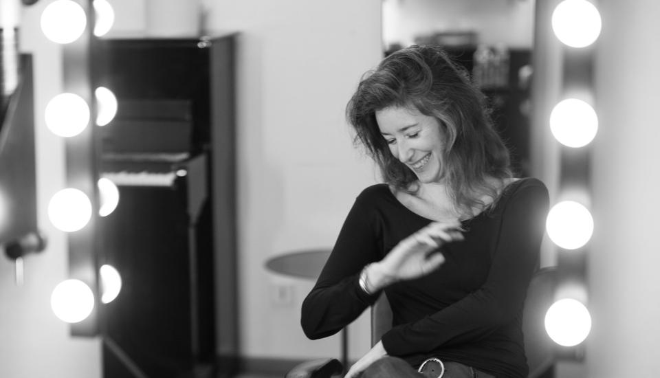 Portrait de la soprane Jeanne Crousaud